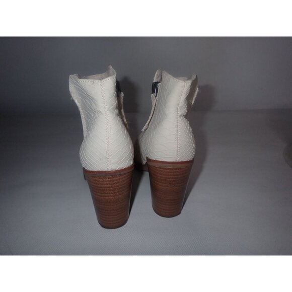 Women's White Faux textured Leather Ankle Booties Altar'd State Side Zipper 7 - Picture 3 of 8